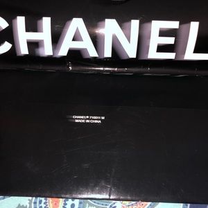 Large Chanel shopping bag paper